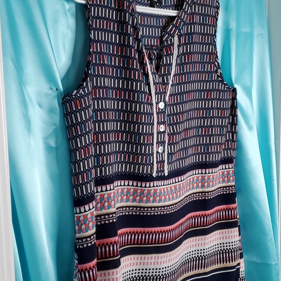 Threads Australia Sleeveless Hi-Low Top - Picture 3 of 6